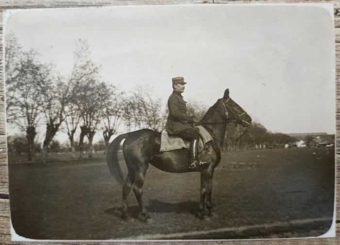 Militar roman calare// fotografie perioada interbelica