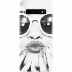 Husa silicon pentru Samsung Galaxy S10, Black And White Portrait Blonde Model In Fashion Sunglasses