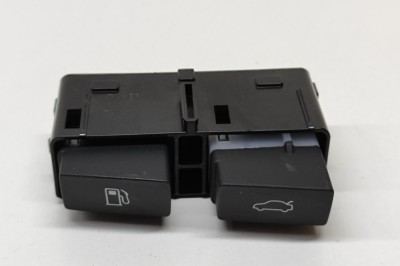 Comutator deschidere haion LEXUS ES _Z10_, _A10_, _H10_ 2021 OEM: 84840-33130 22761484 foto