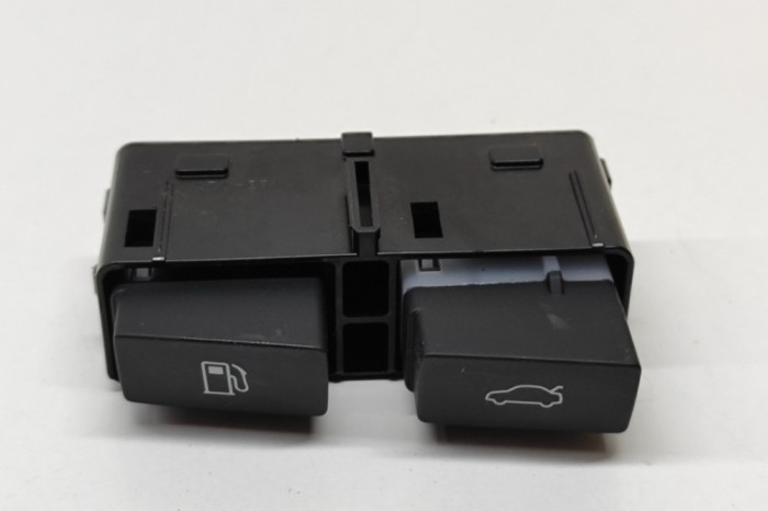 Comutator deschidere haion LEXUS ES _Z10_, _A10_, _H10_ 2021 OEM: 84840-33130 22761484