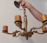 Superb candelabru din bronz masiv in stil francez,piesa cu o lucrătură de o foarte mare finețe ,piesa foarte masiva