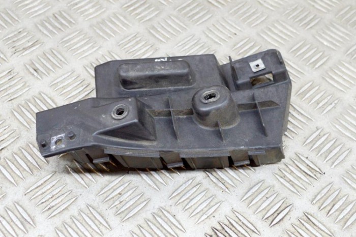 Suport bara de protecție st&acirc;nga spate MASERATI QUATTROPORTE VI 2015 OEM: 670003326 15473021