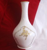 VAZA PORTELAN ROSENTHAL CLASSIC ROSE MODEL SANSSOUCI CU TRANDAFIRI ANUL 1975 15 CM