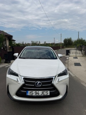 Lexus NX 300 H foto