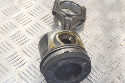 Piston VOLVO XC60 2011 OEM: 31272195,31401216 13303684 foto