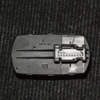 Buton geam ușă dreapta față OPEL CORSA D 2011 OEM: 13258521AA 1767951 foto
