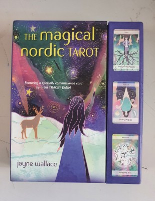 Magical Nordic Tarot Includes a Full Deck of 78 Cards and a 64 - JAYNE WALLACE foto