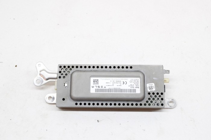 Alt modul de control TESLA MODEL 3 2021 OEM: 1079755-00-D 14170645