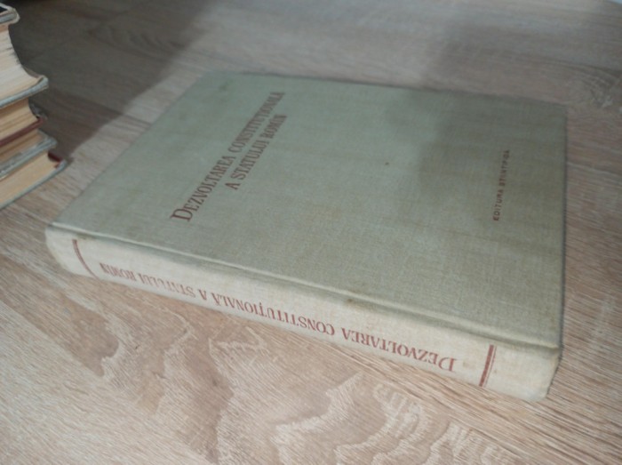 DEZVOLTAREA CONSTITUTIONALA A STATULUI ROMAN, 1957