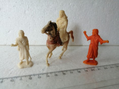 bnk jc Lot 3 figurine - arabi - Domplast Manurba foto
