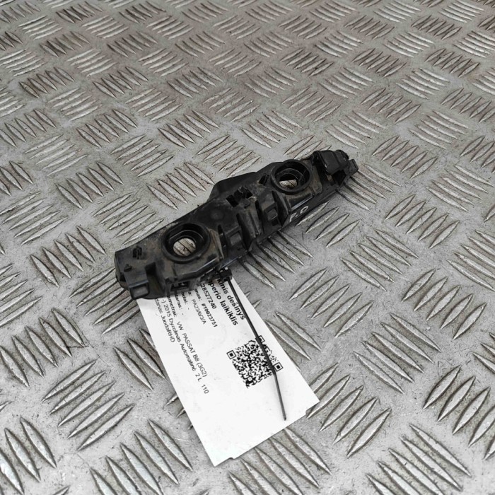 Suport bara de protecție dreapta față VW PASSAT B8 3G2 2015 OEM: 3G0807050 28527240