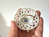 # Coșuleț miniatură porțelan &icirc;mpletit Sumi Cluj, pictat manual cu aur, 5.5 cm