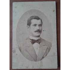 Fotografie tip CDV, barbat cu mustata, sfarsit de secol XIX