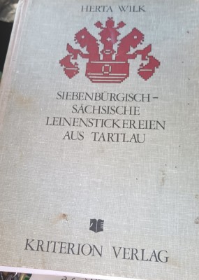 SIEBENB&amp;Uuml;RGISCH S&amp;Auml;CHSISCHE LEINENSTICHEREIEN AUS TARTLAU HERTA WILK foto