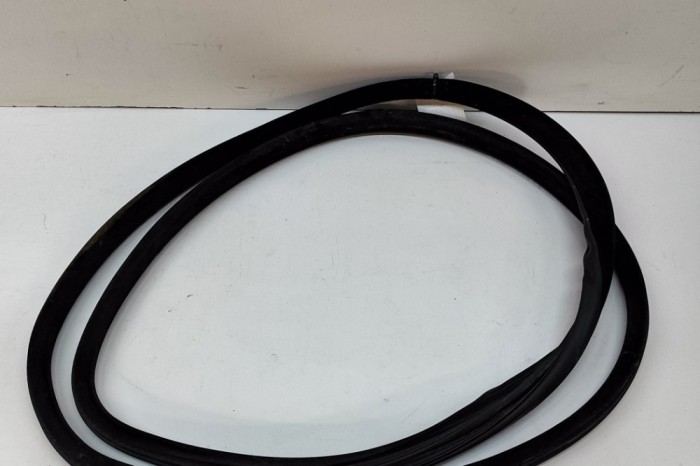 Garnitura ușă dreapta față LAND ROVER RANGE ROVER EVOQUE L538 2015 OEM: BJ32-20708-A | 30377013