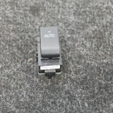 Buton geam ușă st&acirc;nga spate TOYOTA AVENSIS Sedan _T25_ 2003 OEM: 84810-05050 2452341
