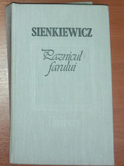 PAZNICUL FARULUI - SIENKIEWICZ foto