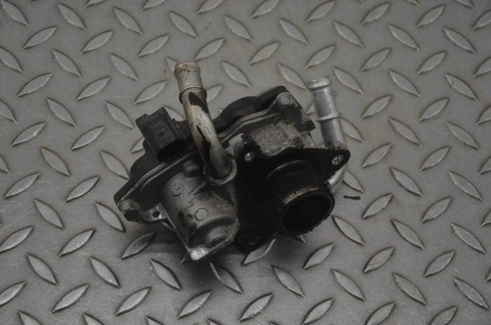 Supapa EGR VW PASSAT B8 3G2 2014 OEM: 04L131501N