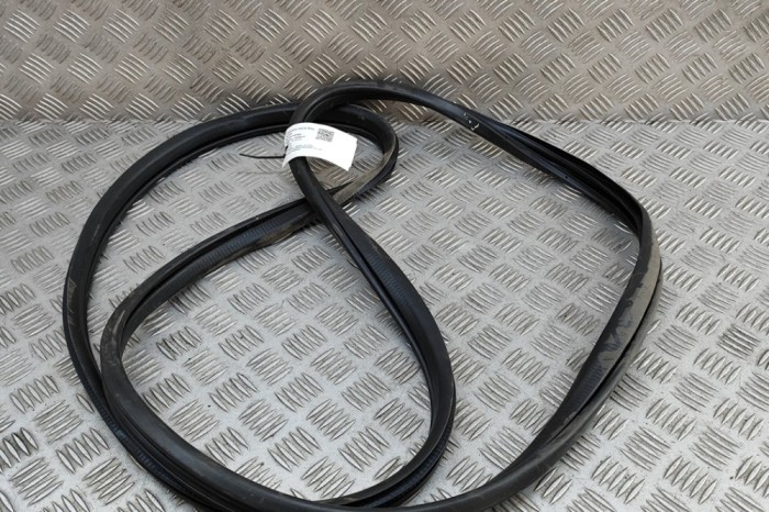Garnitura ușă st&acirc;nga față MAZDA CX-5 KF 2022 OEM: KB7W59760A | 31147451