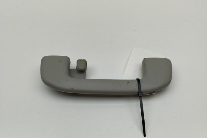 M&acirc;ner plafon st&acirc;nga spate TOYOTA YARIS _P21_ 2024 OEM: 7461012180B1 30642750