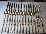 Vand set tacamuri argint 12 persoane