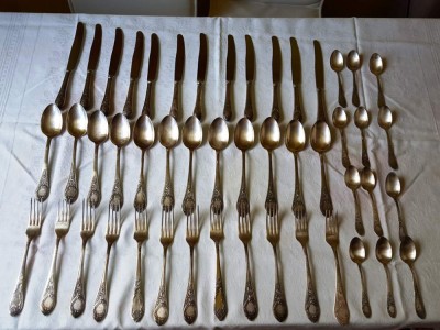 Vand set tacamuri argint 12 persoane foto