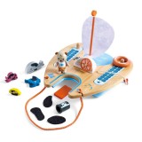 Set de joaca din lemn Catamaran 18 piese, colectia Green Planet Explorers, Hape