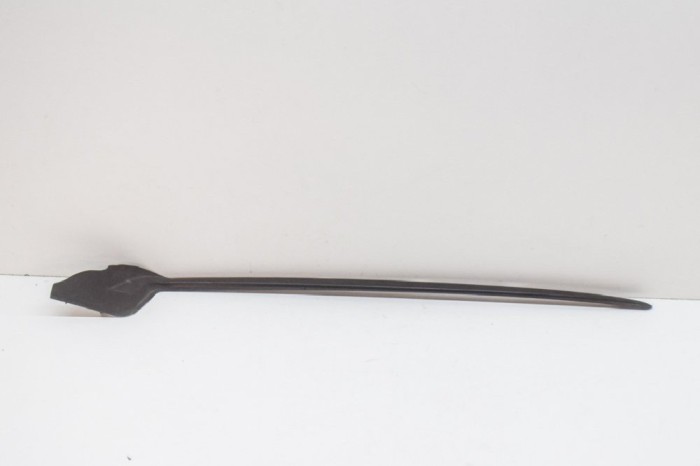 Ornament vertical parbriz dreapta TOYOTA C-HR _X1_ 2019 OEM: 79R | 11734889