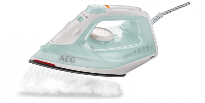 Fier de calcat cu aburi AEG DB 1740LG, 2400 W, 30g abur min, talpa ceramica, 250 ml - RESIGILAT