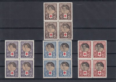 ROMANIA 1945 LP 165 CRUCEA ROSIE BLOCURI DE 4 TIMBRE MNH foto