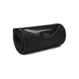 Husa volan cu ac si ata imitatie piele si carbon , marime M, culoare Negru Cod: WK-1012