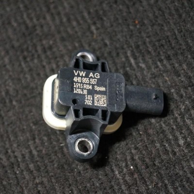 Senzor de impact dreapta față AUDI A6 4G2, C7, 4GC 2012 OEM: 4H0955557 2134916 foto