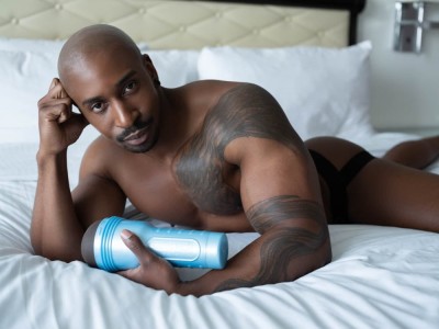 Masturbator Anus Max Konnor Overdrive foto