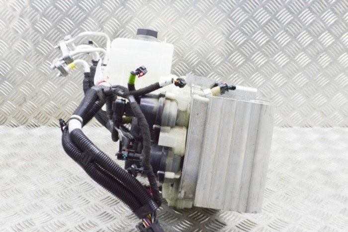 Alt modul de control TESLA MODEL 3 2021 OEM: 1506859-00-D,2068767-00-C,1549902-00-C,1625001-00-A,1523001-00-D,1523003-00-B,1523002-00-B 20699358