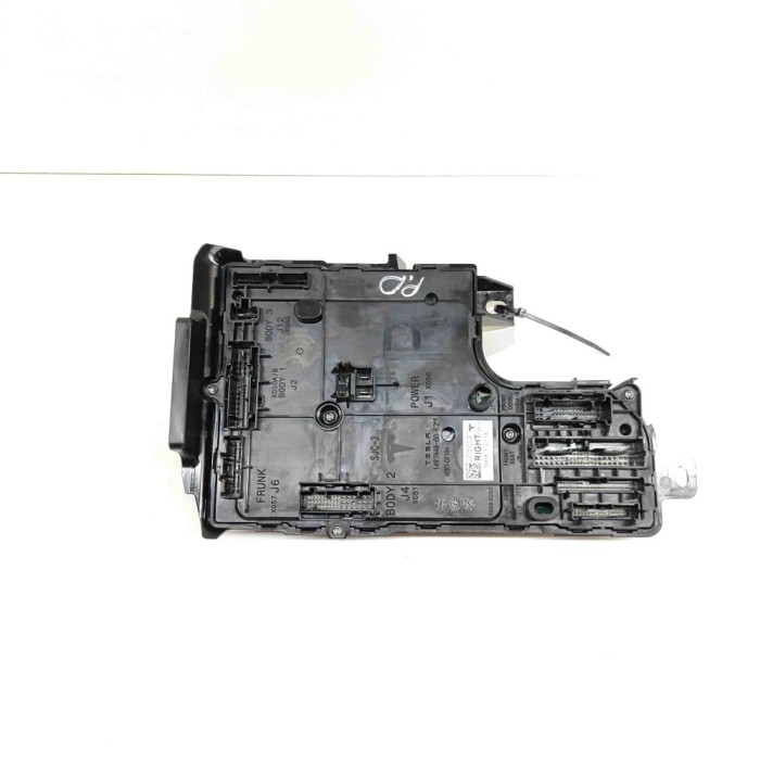Modul de confort TESLA MODEL Y 2022 OEM: 1657650-39-A,1497848-00-E,1670977-00-A 23791876