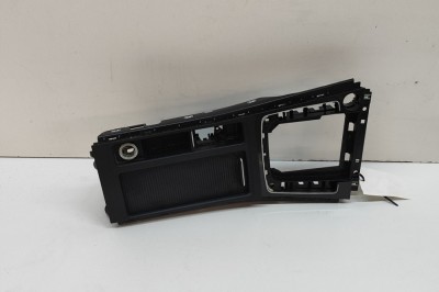 Ornament consola centrală VW GOLF VII 5G1, BQ1, BE1, BE2 2017 OEM: 5G1863245F,5G1864263AS 31029240 foto