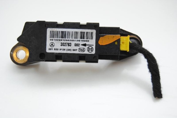 Senzor de impact dreapta spate MERCEDES-BENZ C Coupe CL203 2006 OEM: 302783002,A0018209126 1817074