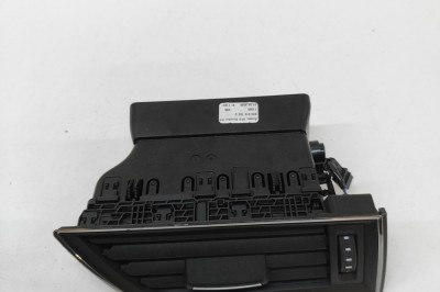Gura de ventilație planșa de bord SKODA SUPERB III Estate 3V5 2021 OEM: 3V0819702D | 31891085 foto
