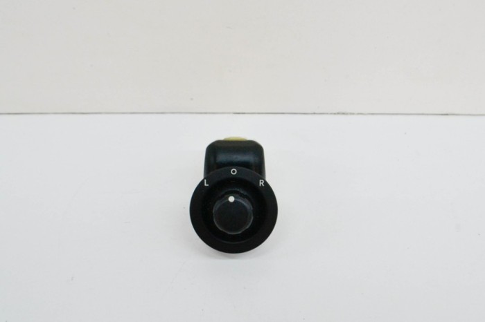 Comutator de reglare oglinda CHRYSLER 300 C LX 2005 OEM: P56040524AE,56040524AE 14807294