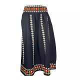 Cumpara ieftin Fusta Traditionala Neagra cu Broderie Florala Rosie - FTSF11