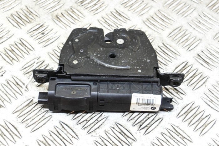 &Icirc;ncuietoare haion BMW 3 F30, F80 2015 OEM: 918064-107,163672-10,719121206,7191212,7224692 14564549