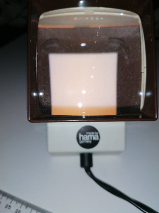 VIZOR ELECTRIC , CU BEC HAMA PENTRU DIAPOZITIVE , SE POT VEDEA SI DIAFILME...