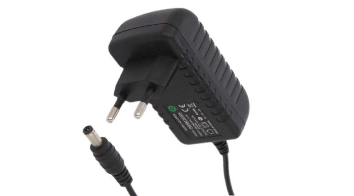 Sursă de alimentare POS POSB12050A, impuls 12V/0.5A/6W, adaptor orizontal, AC:CEE7/16. DC: 2.1/5.5 (+)