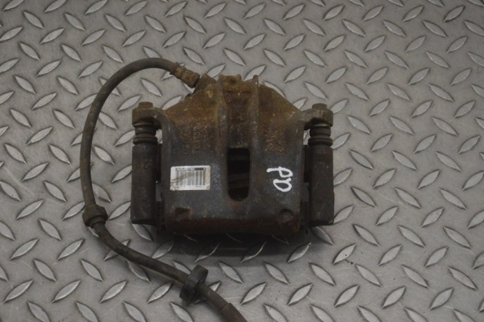 Etrier de fr&acirc;nă dreapta față PEUGEOT 208 2016 OEM: Hatchback | 23550749