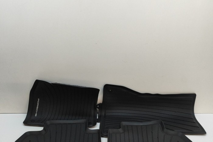 Set covorașe PORSCHE MACAN DKN 2024 OEM: 95C044001 | 32055306