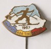 INSIGNA SPARTACHIADA TINERETULUI 1957 SCHI SKI FOND CU PIN RPR (CITITI DESCRIEREA)