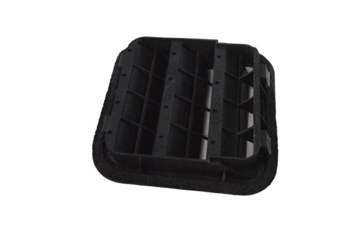 Grila de ventilație caroserie SSANGYONG RODIUS II 2018 OEM: 68100-08100 | 22750153