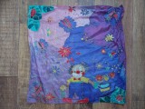 Esarfa batic de matase naturala, vopsita manual si pictata manual pentru copii decorata cu imagini cu clovn, flori, fluturi si buburuza 43cmx 43cm