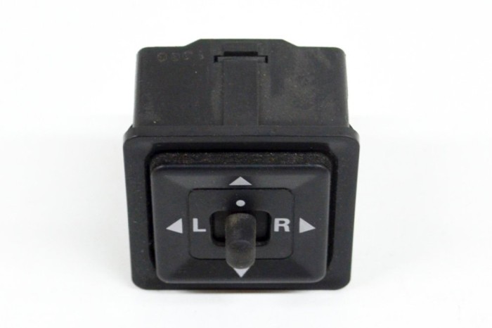 Comutator de reglare oglinda DODGE STEALTH 1992 OEM: 1J30 13880635