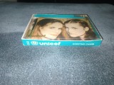 40 CARTI POSTALE ACTORI ARTISTI STRAINI CUTIE UNICEF